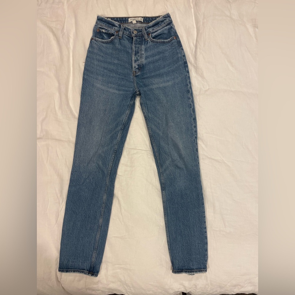Abercrombie & Fitch - Curve Love High Rise Dad Jean